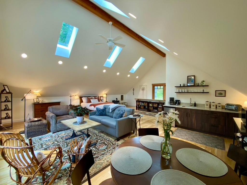 Madrona Suite Eastsound Экстерьер фото